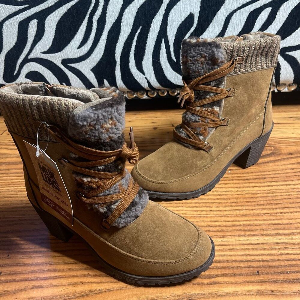Muk Luks Lacy Lilah Woman’s Brown Faux Fur & Faux Suede Heeled Boots NWT